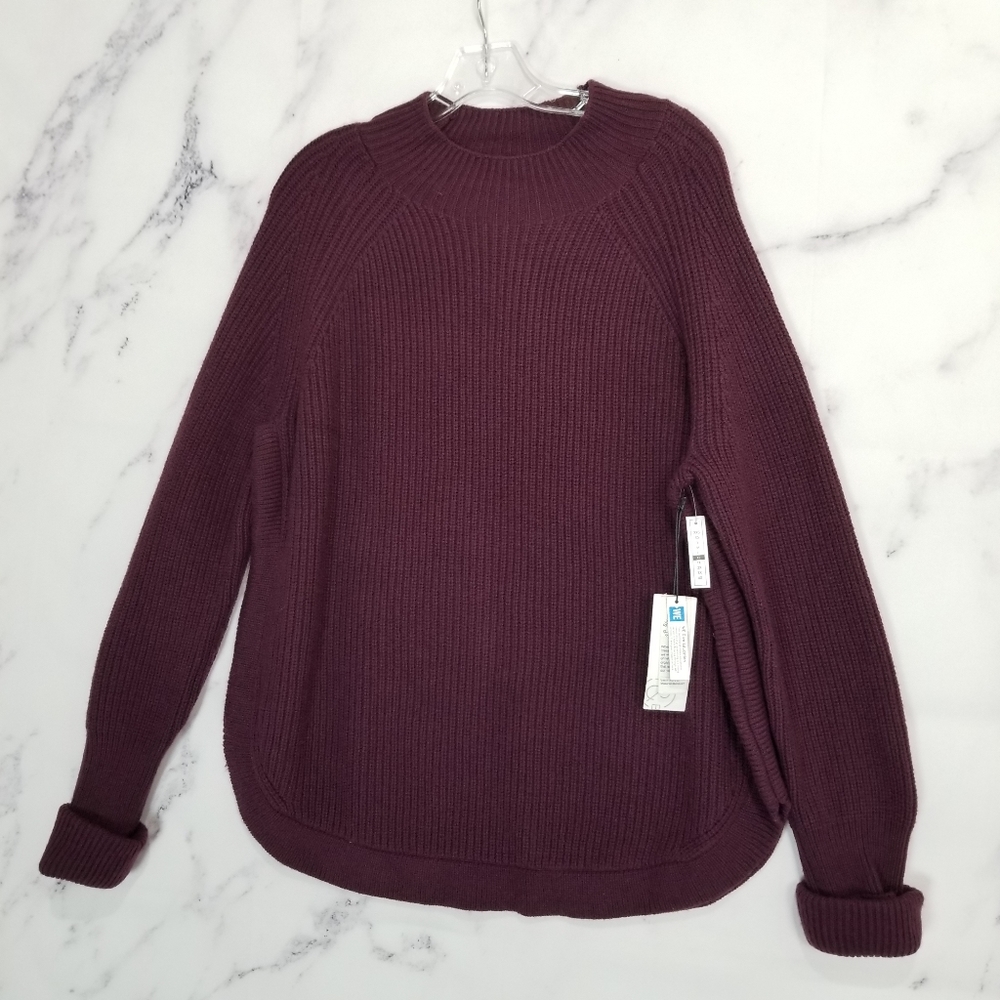 TREASURE & BOND Long Sleeve Pullover Sweater
